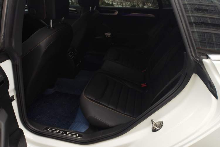 Used Volkswagen FAW-Volkswagen CC 2023 380TSI Striking Edition
