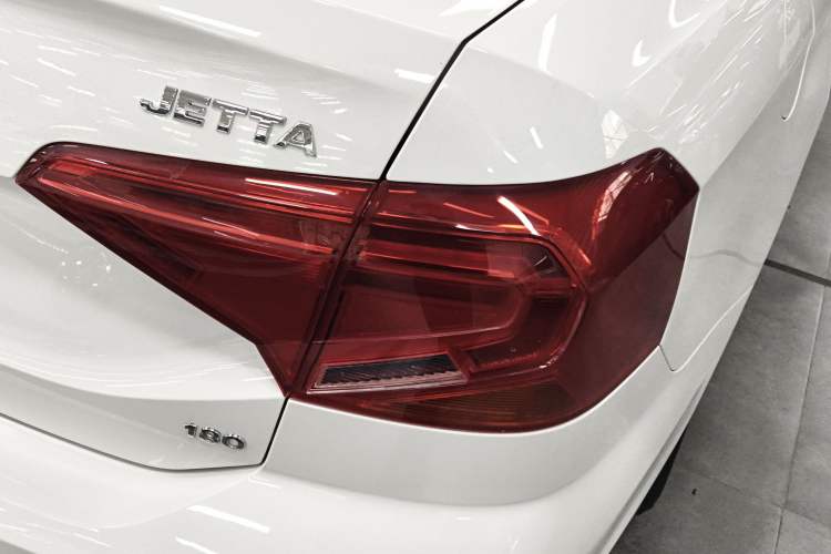 Used Volkswagen Jetta 2017 1.5L Automatic Fashion Model
