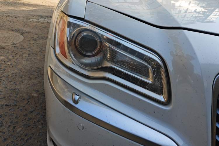 Used Chrysler 300C 2012 3.6L Luxury Edition