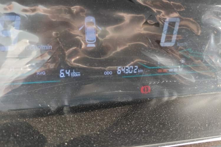 Used CHANGAN KAICHENG Oushang A600 2016 1.5L Manual Luxury 7-Seater Odometer Close Up