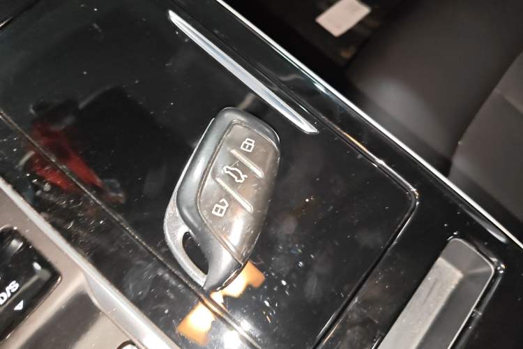 Used Roewe i6 MAX 2020 300TGI Automatic "Swell Cool Smart Drive" Edition Vehicle Key