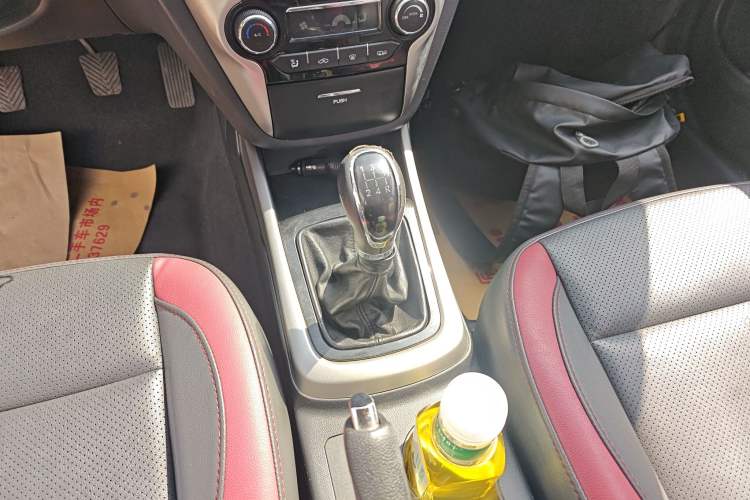 Used Changan Eado 2015 1.6L Manual Junku Model China IV Standard
