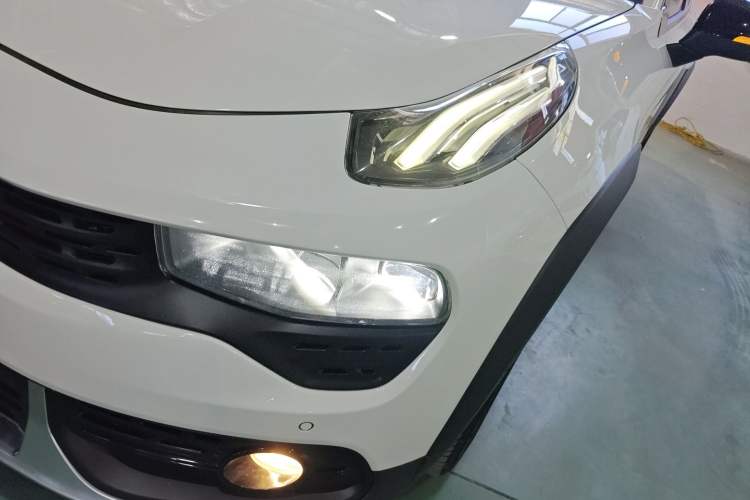 Used Lynk & Co 02 2019 1.5T DCT Two-Wheel Drive Pro Edition China VI Standard
