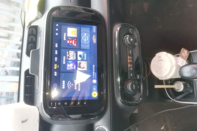 Used Roewe Clever 2022 311km QiQi BoBo Edition Audio And AC Panel