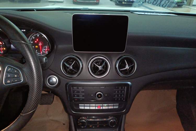 Used Mercedes-Benz GLA 2018 GLA 200 Fashion Model
