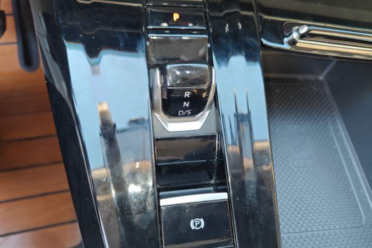 Used Volkswagen Talagon 2022 530TSI Four-Wheel Drive Flagship Shengjing Edition Pro 6-Seater Gear Lever