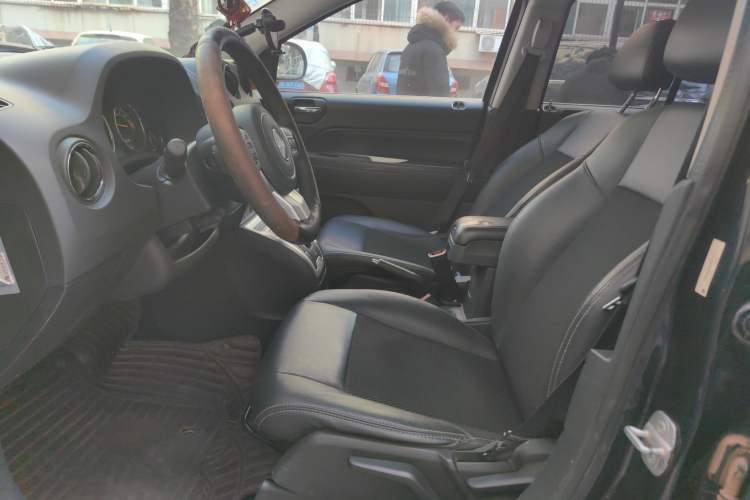 Used Jeep Compass 2014 Revised Version 2.4L Four-Wheel Drive Comfort Edition Left Front Seat