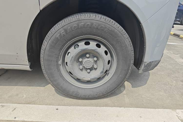 Used Farizon Super VAN 2025 Jingcheng Edition, Action-Pak Mid-Roof 51kWh
