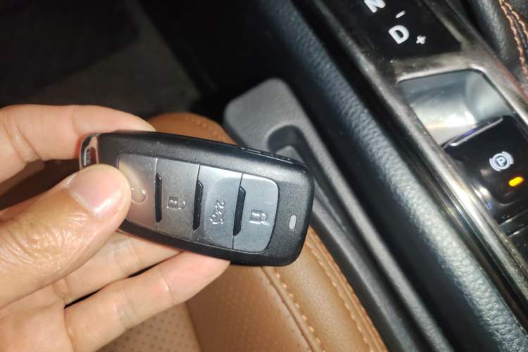 Used CHANGAN CS95 2017 2.0T Four-Wheel Drive SmartDrive Edition