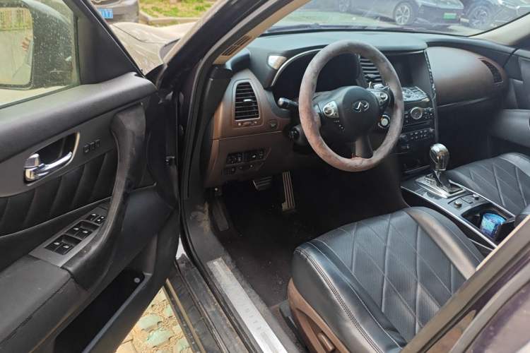 Used Infiniti FX 2011 FX35 Supreme Edition Driver Seat