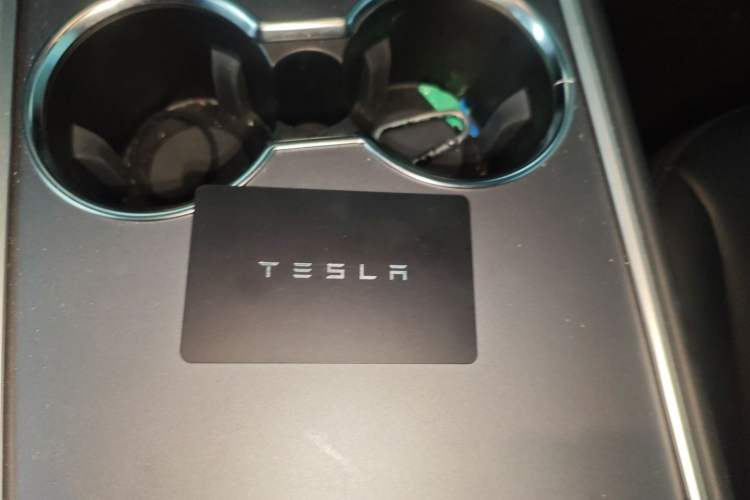 Used Tesla Model Y 2023 Long-Range All-Wheel-Drive Version Vehicle Key