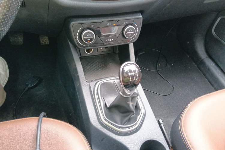 Used FAW Senya R7 2017 1.6L Manual Luxury Model