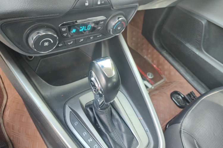 Used Ford Escort 2015 1.5L Automatic Fashion Model Gear Lever