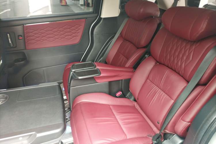 Used Honda Elysion 2022 2.0L eHEV Prestige Edition
