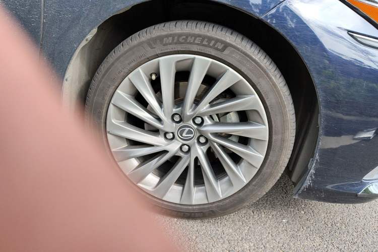 Used Lexus ES 2018 300h Executive Version China V Standard
