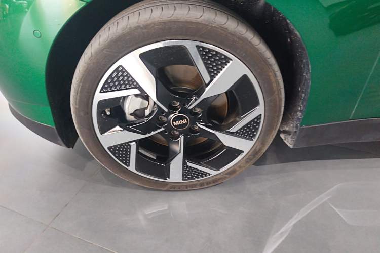 Used MINI Electric COOPER 2024 452km COOPER SE Artist
