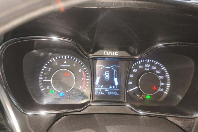 Used HYOSOW H3 2015 1.5L manual luxury version
