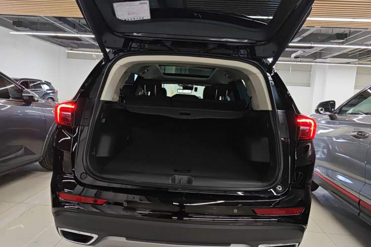 Used Buick Envision 2023 Encore Plus 652T Five-Seat Luxury Model
