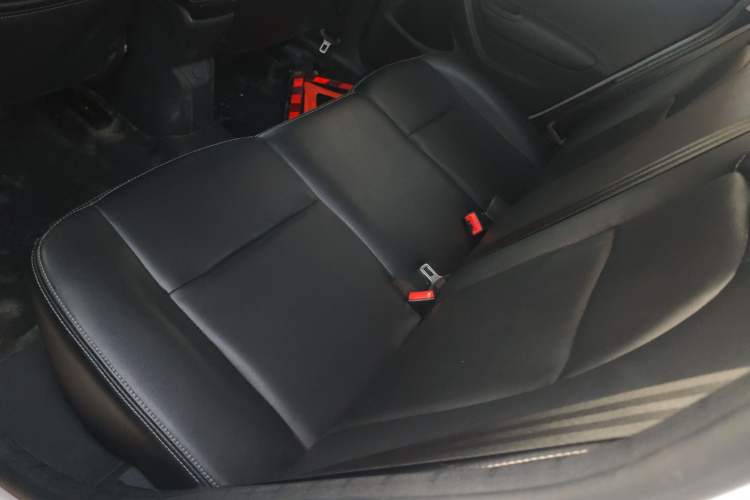 Used Peugeot 301 2018 1.6L Manual Comfort Edition Interior 4