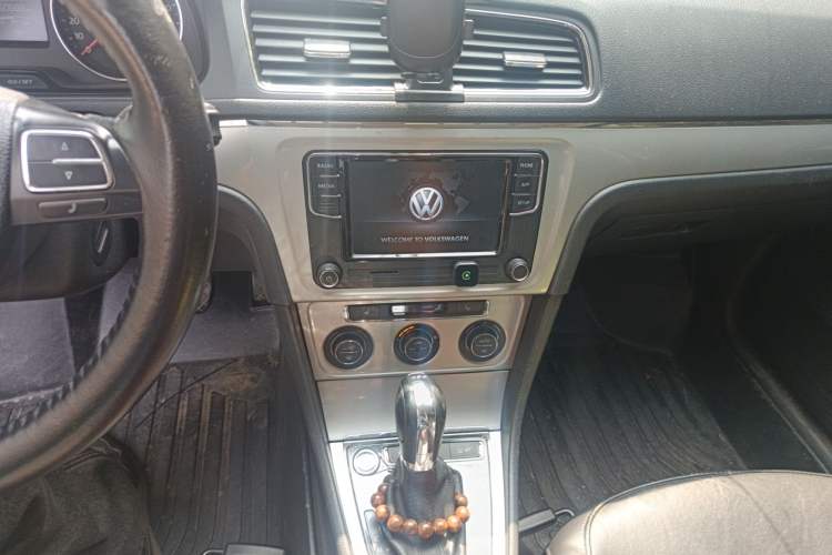 Used Volkswagen Gran Lavida 2014 1.4TSI Automatic Sport Edition
