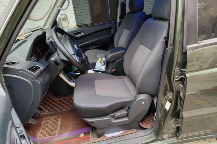 Used Leopaard Q6 2015 2.4L Manual Two-Wheel-Drive Elite Model