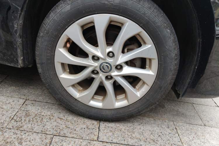 Used Nissan Sylphy 2016 1.6 XL CVT Deluxe Edition Right Front Wheel Hub