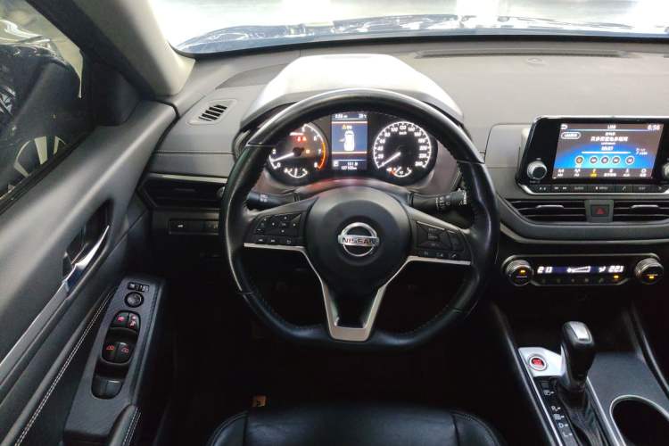 Used Nissan Teana 2019 2.0L XL Comfort Edition Steering Wheel