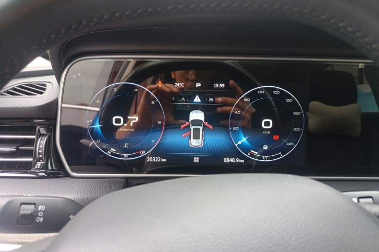 Used Hongqi HS5 2022 Revised Version 2.0T Smart Connect Flagship Edition
