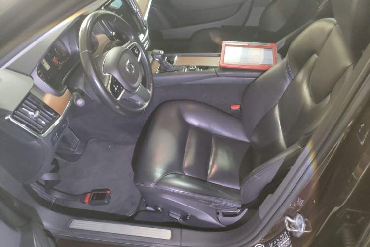 Used Volvo S90 2017 T5 Smart Luxury Edition