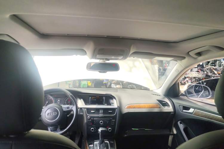 Used Audi A4L 2016 35 TFSI Collector's Edition Automatic Standard Model
