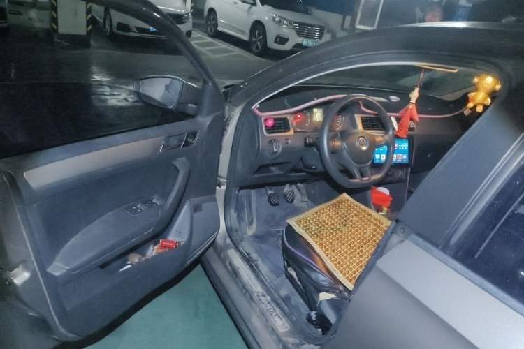 Used Volkswagen Santana 2015 Haval H9 1.6L Manual Comfort Edition Driver Seat