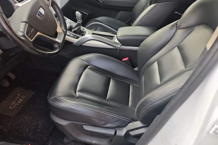 Used Geely Auto Emgrand X7 Sport 2016 2.0L Manual ZhiShang Version
