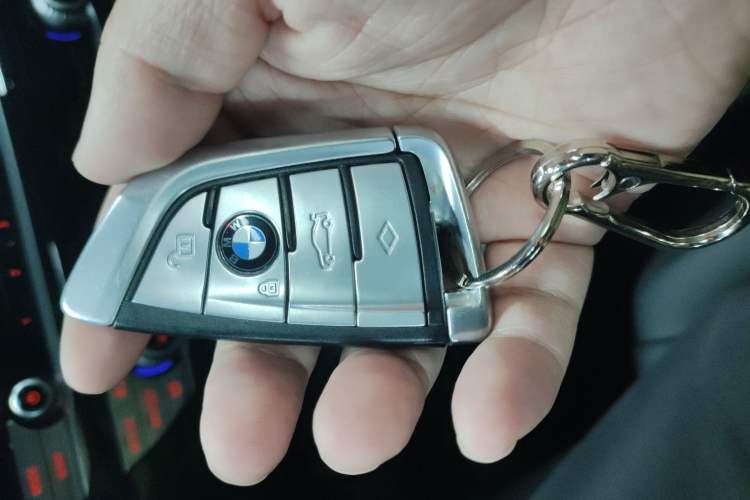 Used BMW 5 Series 2019 Restyled 525Li M Sport Package Vehicle Key