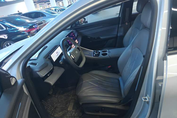 Used Geely Galaxy L6 2025 EM-i 140km Starship Edition
