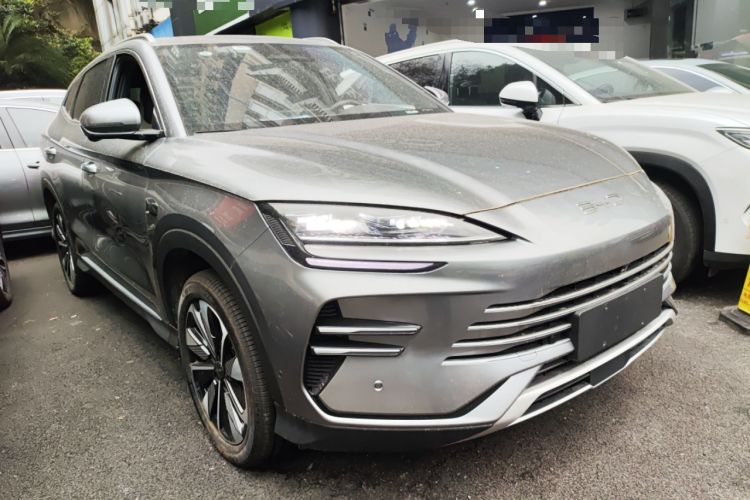 Used BYD Song PLUS New Energy 2025 DM-i Smart Drive 112KM Prestige Model Front Right 45 Deg