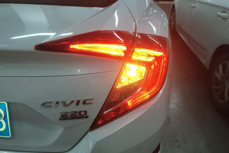 Used Honda Civic 2016 220TURBO CVT Luxury Edition Right Rear Taillight