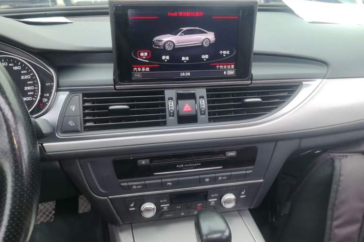 Used Audi A6L 2018 30th Anniversary Edition 35 TFSI Fashion Model Audio And AC Panel