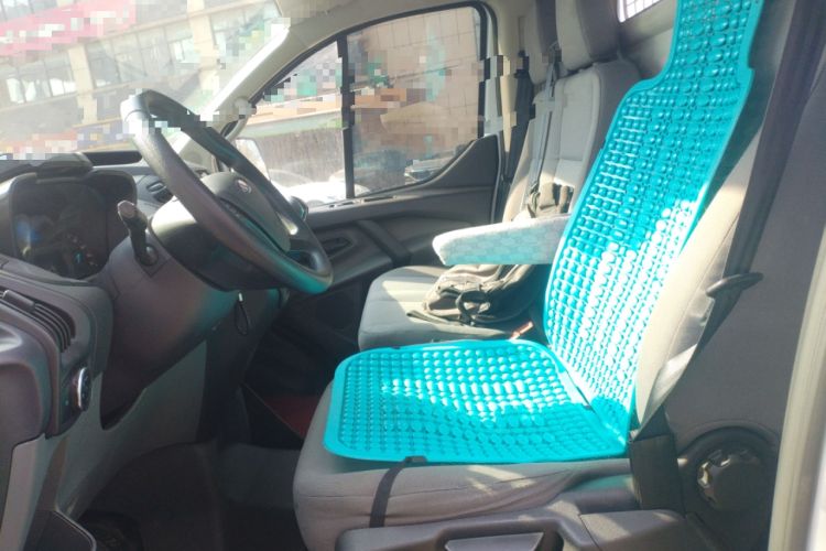 Used Ford Transit 2019 2.0T Diesel Van Mid-Chassis Mid-Roof 3-Seater China VI Standard