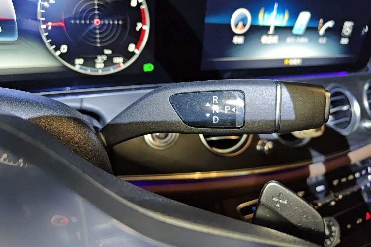 Used Mercedes-Benz E-Class 2020 Restyled E 300 L Sport Exclusive Edition Gear Lever