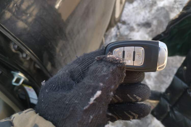 Used Toyota Highlander 2011 2.7L Two-Wheel Drive 7-Seater Luxury Edition
