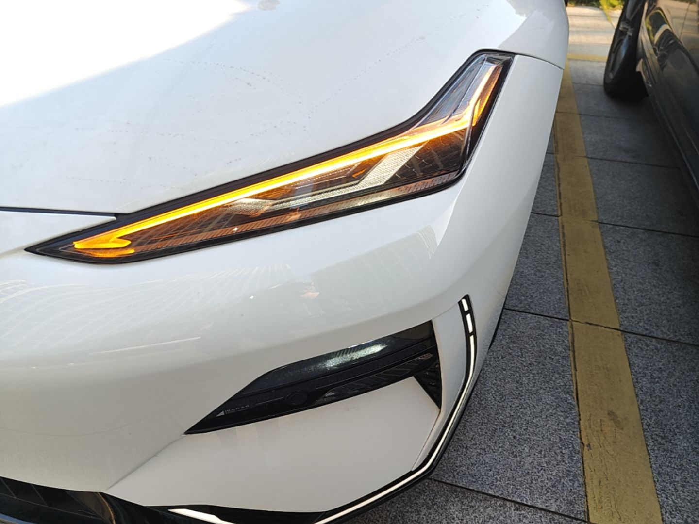 Geely Galaxy E8 2025 620 km All-Wheel Drive Starship LiDAR-Enabled Intelligent Driving Version — снимка 8