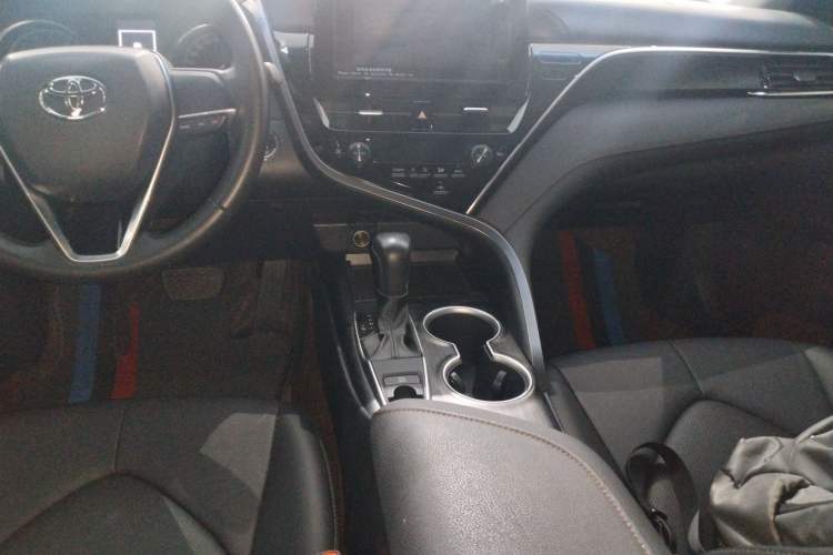 Used Toyota Camry 2022 2.0GVP Premier Edition
