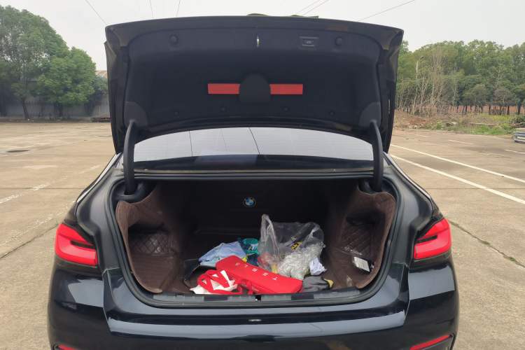 Used BMW 5 Series 2022 Second Facelift 525Li M Sport Package
