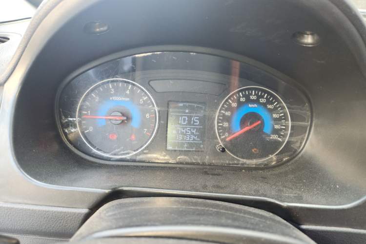 Used Dongfeng Fengon 330 2014 1.5L Manual Utility Version DK15
