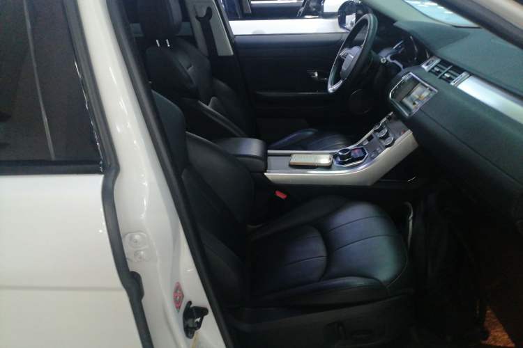 Used Land Rover Range Rover Evoque 2018 240PS PURE Style Edition