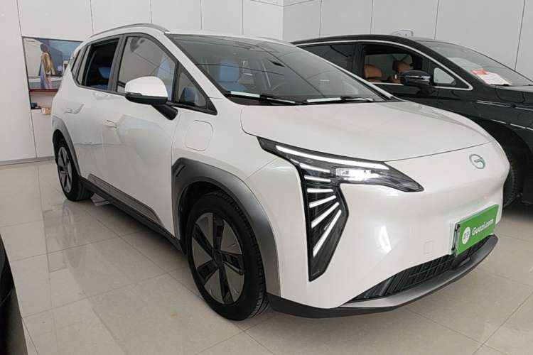 Used AION Y 2023 Plus 510 Enjoy Edition Front Right 45 Deg