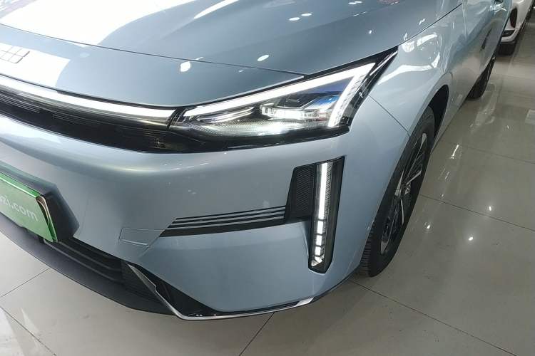 Used Geely Galaxy L6 2025 EM-i 140km Starship Edition