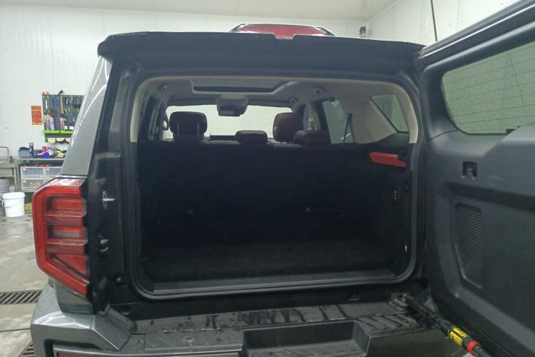 Used Tank 400 New Energy 2024 Hi4-T Off-Road Edition Trunk