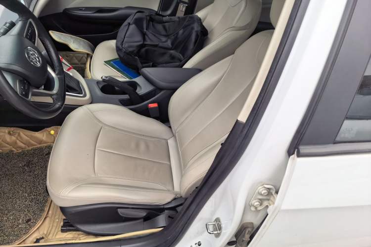 Used Buick GT 2018 15T Dual-Clutch Elite Model China V Standard
