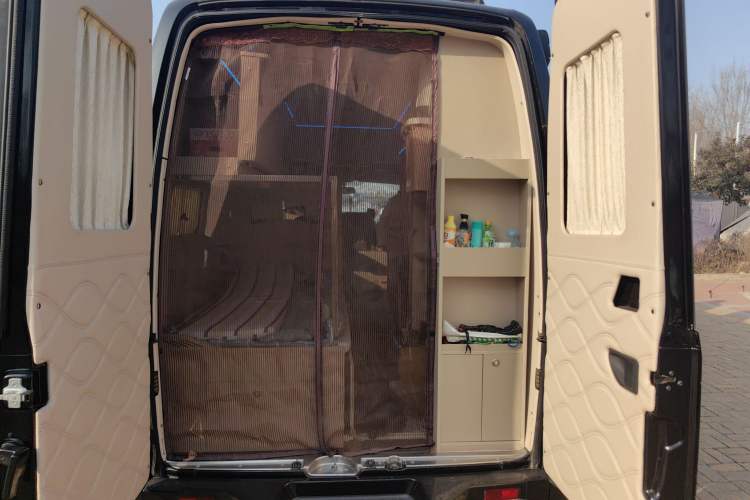 Used SAIC MAXUS V80 RV 2021 2.0T Traveler V80 Self-Propelled Class B RV Comfort Edition with a Horizontal Bed